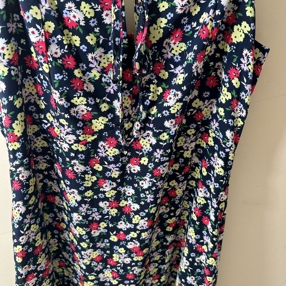 Cupcakes and Cashmere Hailey Midi Dress 8 - Picture 3 of 6